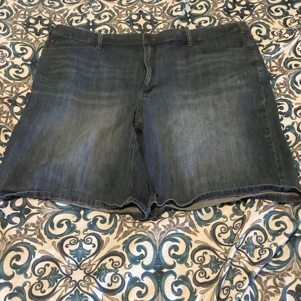 True Nation Relaxed Fit Shorts Size 46